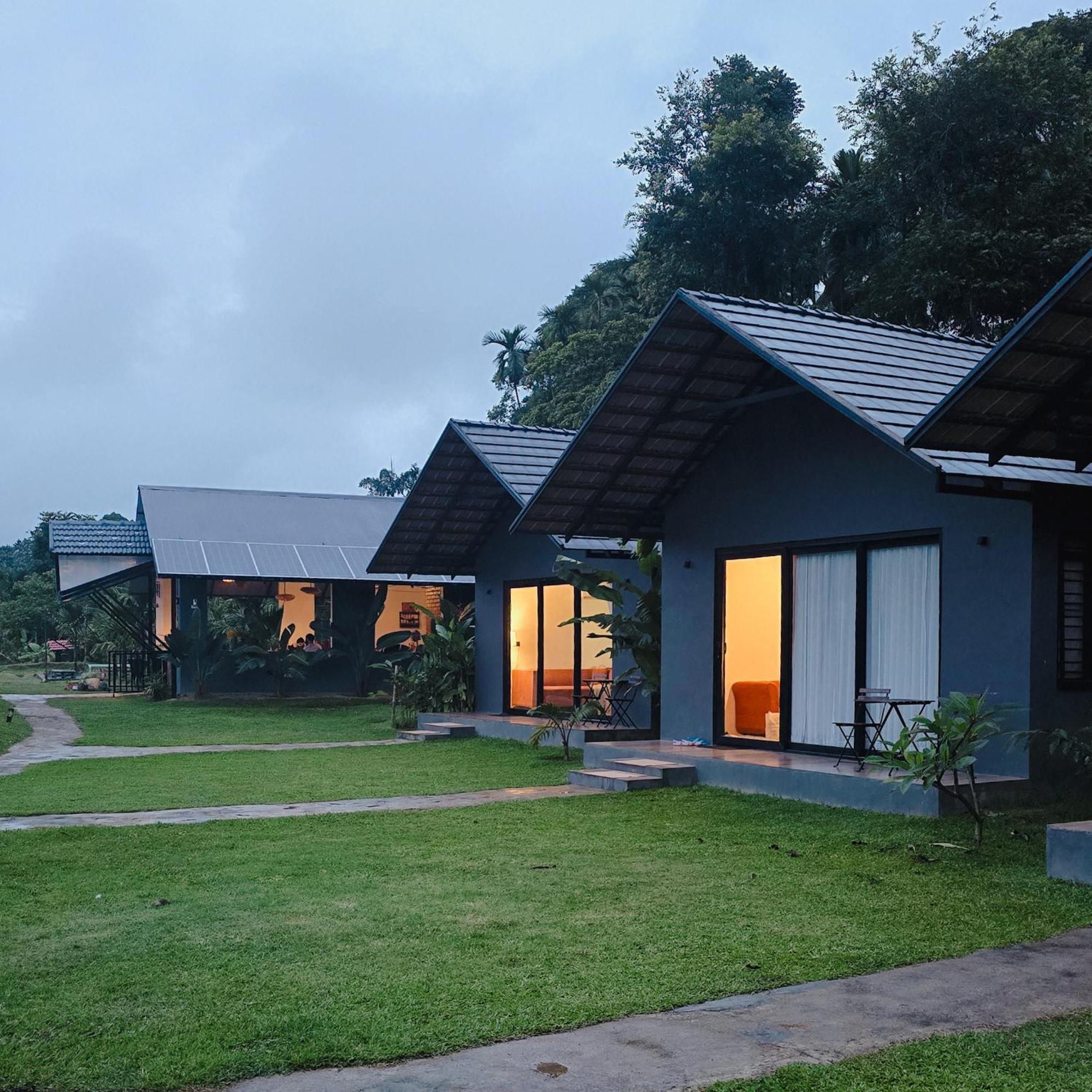 Bendheka - Cliff Front Cottages Coorg Gonikoppal Exterior photo